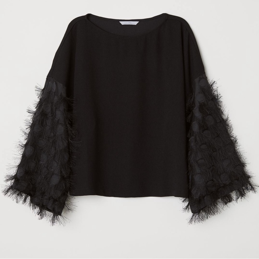 H&M • Wide-Cut Top